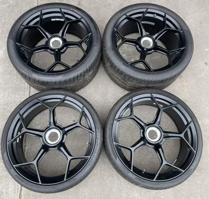 Диски Диски Lamborghini Huracan 8.5J*20, 11J*20. R20 Б/У